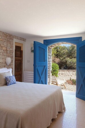 7 bedrooms