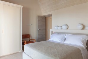 5 bedrooms - Casa Guaceto - Five Bedroom Villa, Sleeps 10 (Carovigno)