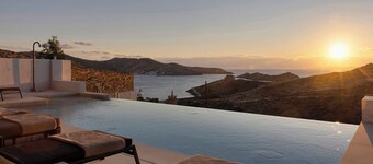 Evanne - Six Bedroom Villa, Sleeps 12