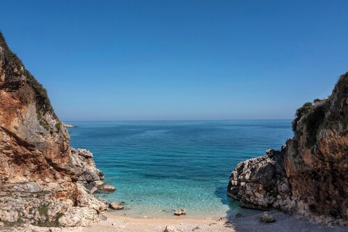Louisa - Six Bedroom Villa, Sleeps 12