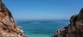 Louisa - Six Bedroom Villa, Sleeps 12