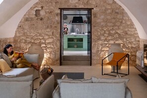 Smart-TV, Stereoanlage, Drucker