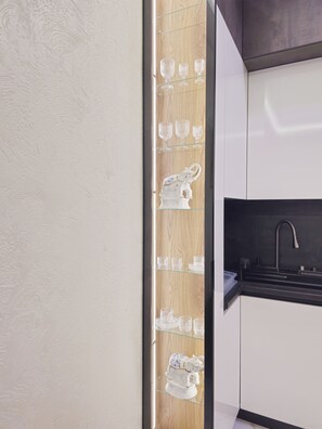 Family Room, 2 Bedrooms, Non Smoking, Kitchen | Individually decorated, individually furnished, free WiFi