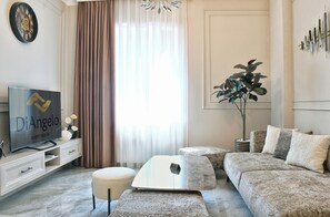 Signature Room, 1 Bedroom, Non Smoking, Kitchen | Living room | 75-inch flat-screen TV with digital channels - DiAngelo Guesthouse (Yerevan)