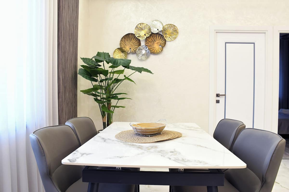 Family Room, 2 Bedrooms, Non Smoking, Kitchen | In-room dining
