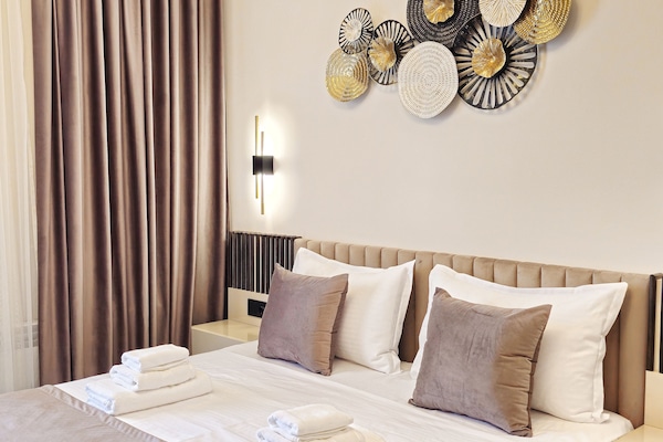 Signature Studio, 1 Double Bed, Non Smoking, Kitchen | Living area | 75-inch flat-screen TV with digital channels