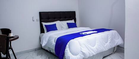 Double Room, Balcony | Free WiFi