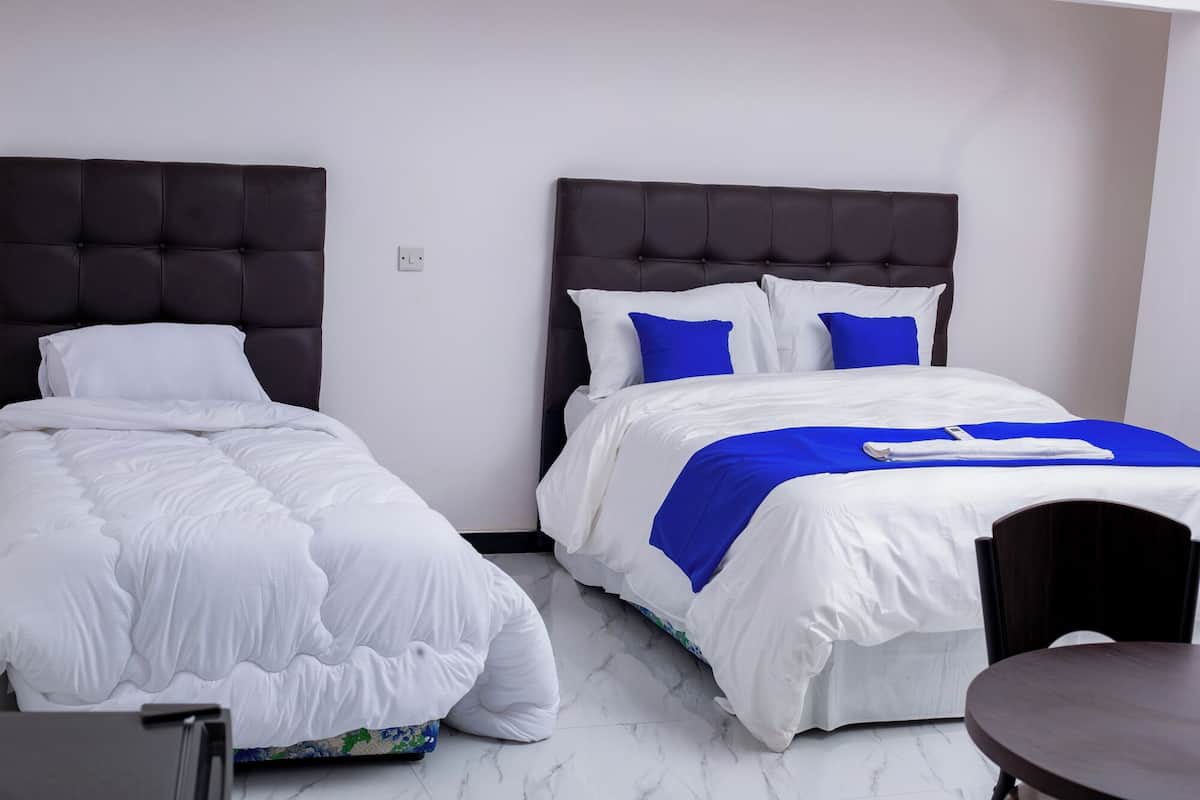 Family Room, Balcony | Free WiFi
