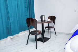 Chambre familiale, balcon | AccĂšs au Wi-Fi (inclus)