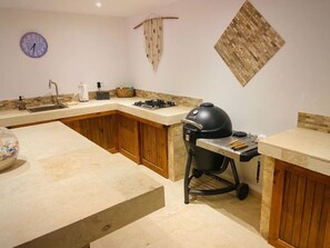 Microwave, oven, stovetop