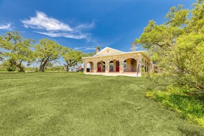 Exterior - Peaceful 3-Bedroom Ranch Retreat Near Blanco (Blanco)
