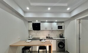 Fridge, microwave, stovetop, electric kettle