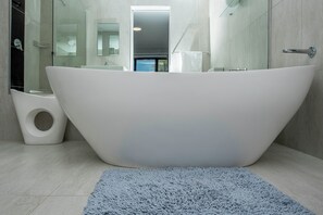 Comfort-Apartment, Strandblick | Badezimmer