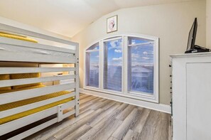 6 chambres, Wi-Fi, draps fournis