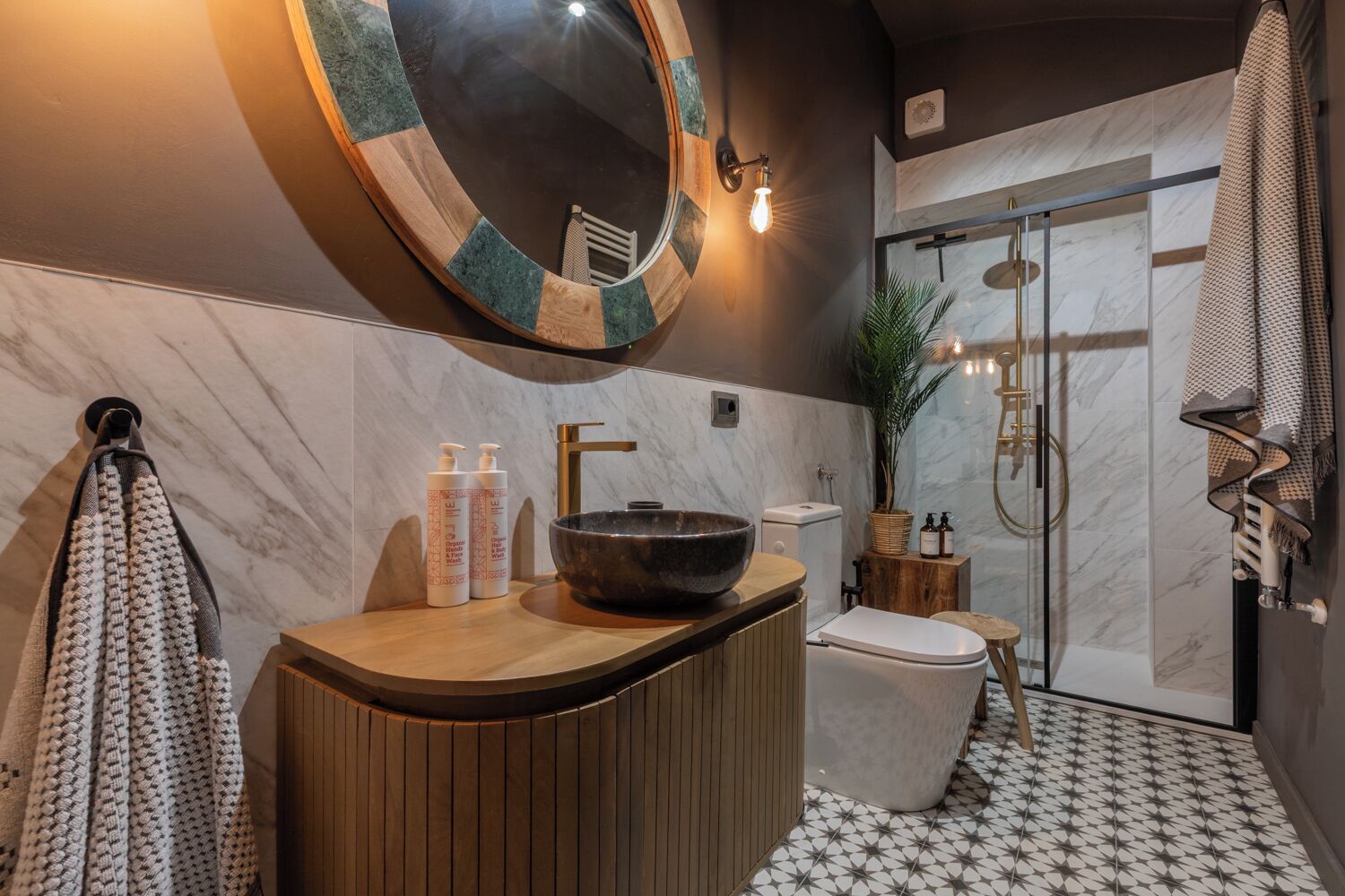 Departamento clásico, balcón | Baño