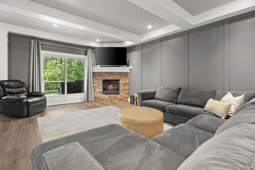 Family Condo for 6 | 10 Minutes to Blue Mountain!