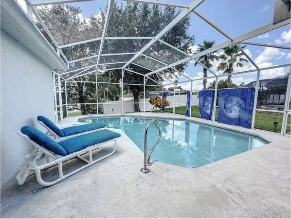 Pool - 4 Bedrooms in Davenport only minutes to Disney. (Davenport)