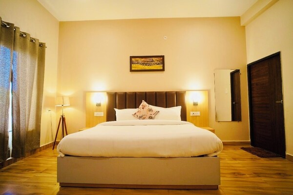 7 Hills Resort - Madhya Pradesh