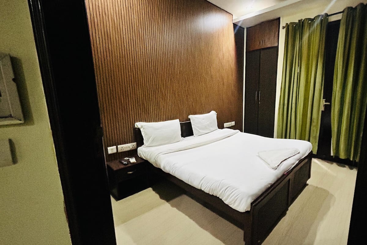 Quarto casal luxo, sacada, vista para a cidade | Vista para a cidade