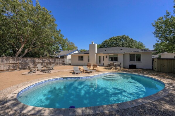 Pool - Austin Escape: Stylish 3BR/4 Beds + Private Pool (Austin)