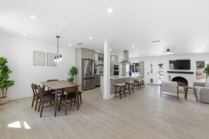 Dining - Austin Escape: Stylish 3BR/4 Beds + Private Pool (Austin)
