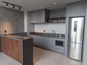 Departamento básico | Cocina privada | Utensilios de cocina 