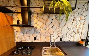 Deluxe Apartment | Private kitchen | Cookware/dishes/utensils - Montelier Condomínio de Campo (Bananeiras)