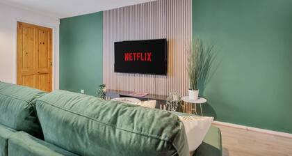 Spacious 3-Bed Home in B5 - Central & Comfortable Stay with Free Parking!