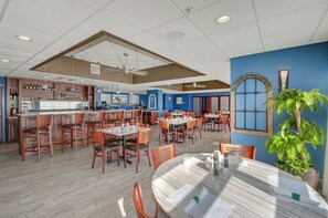 Dining - Bay Watch 720-Oceanfront 1BR-Great Water Amenities (North Myrtle Beach)