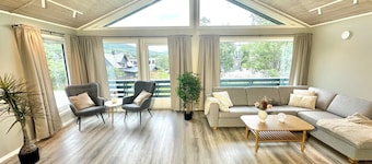 Kaldfjord Aurora Apartments New top floor. Free parking. Close to nature.