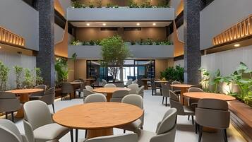 Standard Apartment | Dining