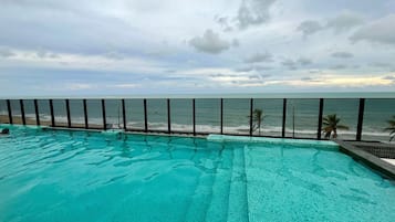 Apartment | Pool | Outdoor pool