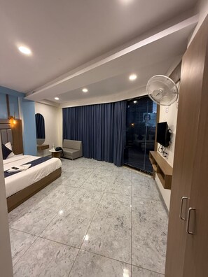 Deluxe Room, City View