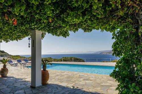 The Alexander Villa - Vier Schlafzimmer Villa, Schläft 9