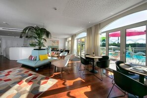 Interior - Elegant Comfort in Mougins near Cannes (Mougins)