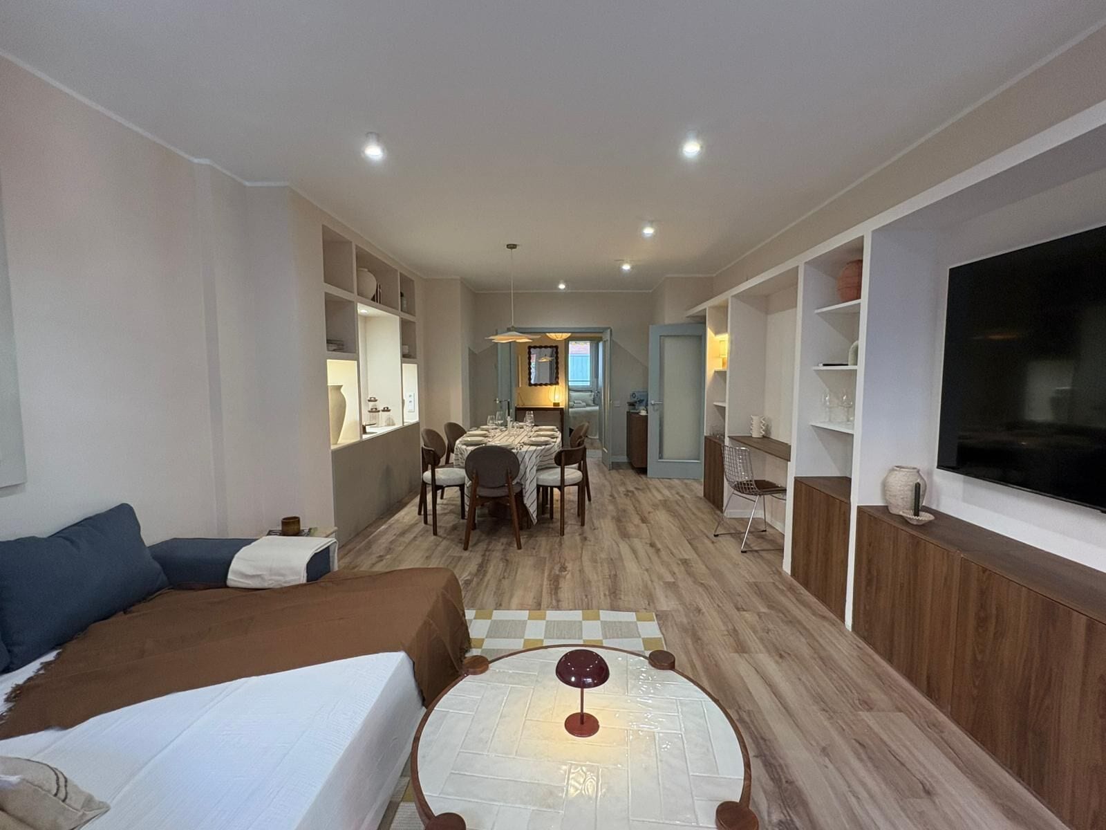 3 chambres, fer et planche à repasser, Wi-Fi, draps fournis