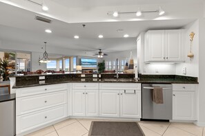 Apartment, Mehrere Betten (Oceanwalk 11-605) | Eigene Küche