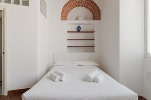 1 Schlafzimmer, Bügeleisen/Bügelbrett