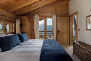 4 Schlafzimmer, Bügeleisen/Bügelbrett, Bettwäsche