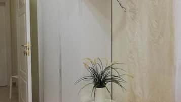 Quarto, 2 camas de solteiro | Quartos à prova de som, Wi-Fi de cortesia