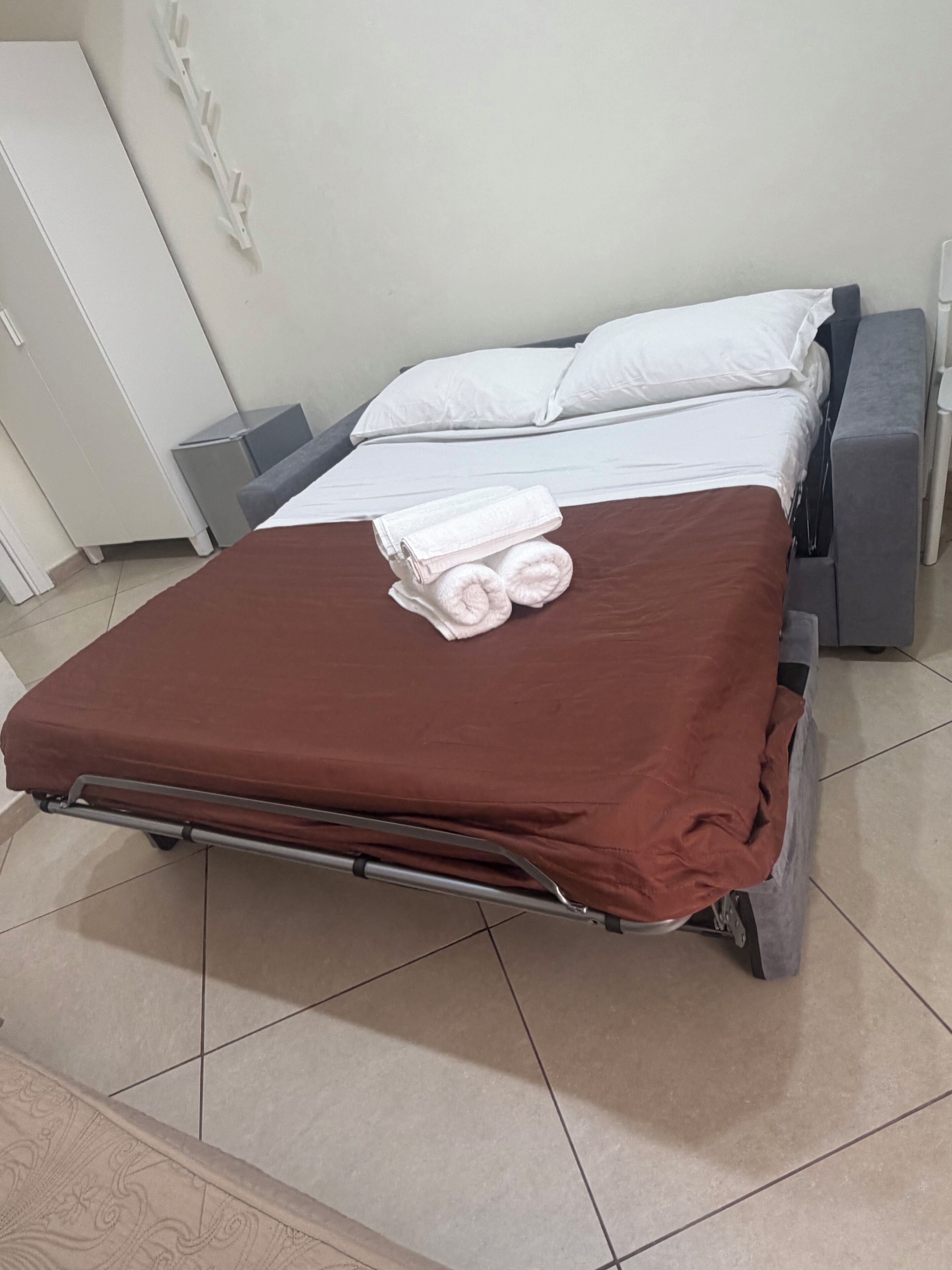 Chambre, 2 lits doubles | Système d’insonorisation, accès au Wi-Fi (inclus)