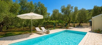 Villa Old Vineyard - One Bedroom Villa, Sleeps 2