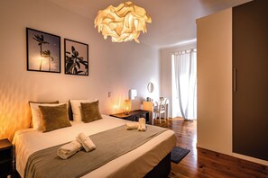 2 chambres, fer et planche à repasser, Wi-Fi gratuit, draps fournis