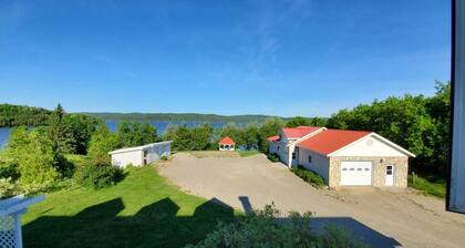 Waterfront Home on Lake Timiskaming