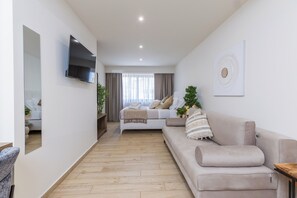 Iron/ironing board, free WiFi