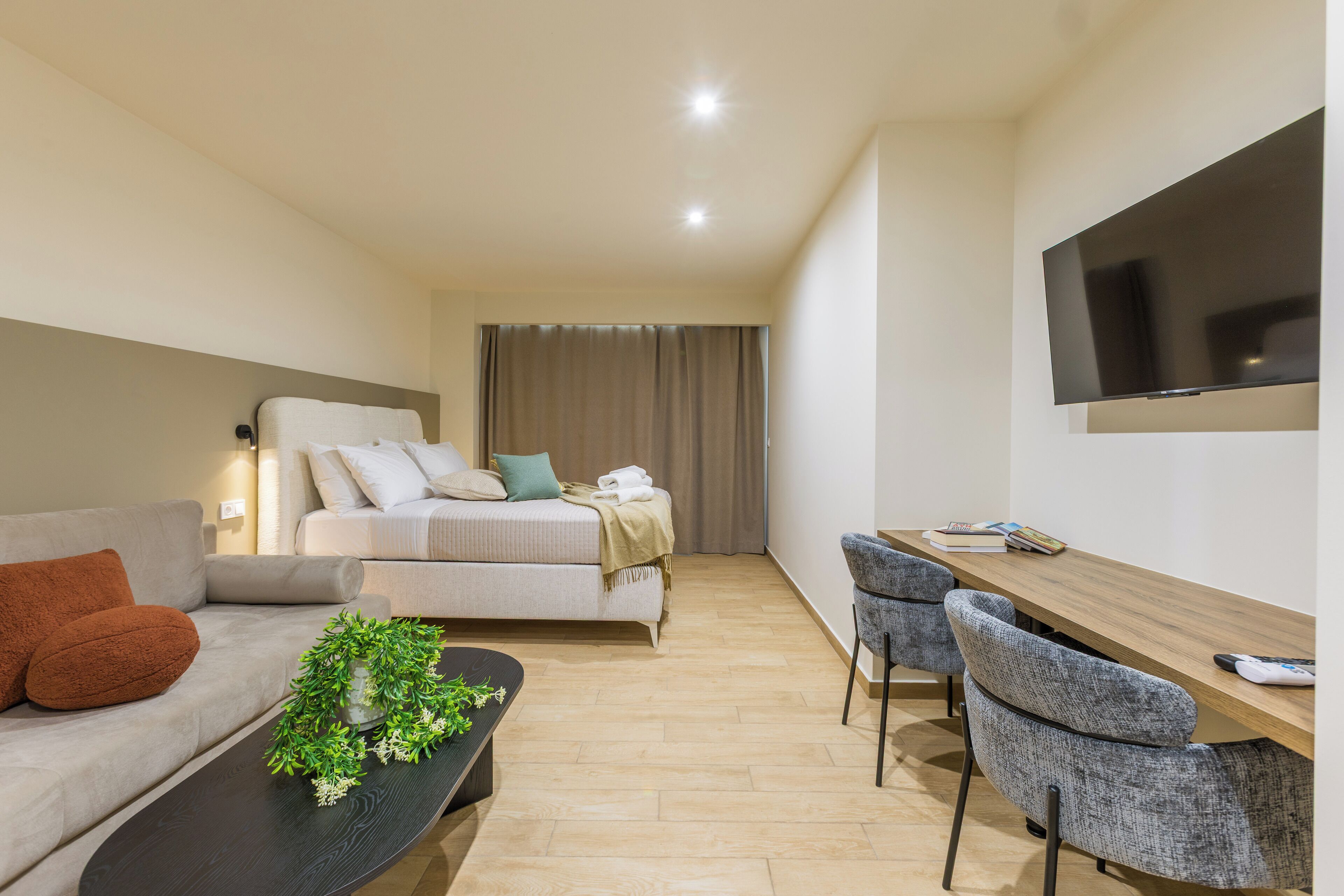 Een strijkplank/strijkijzer, gratis wifi