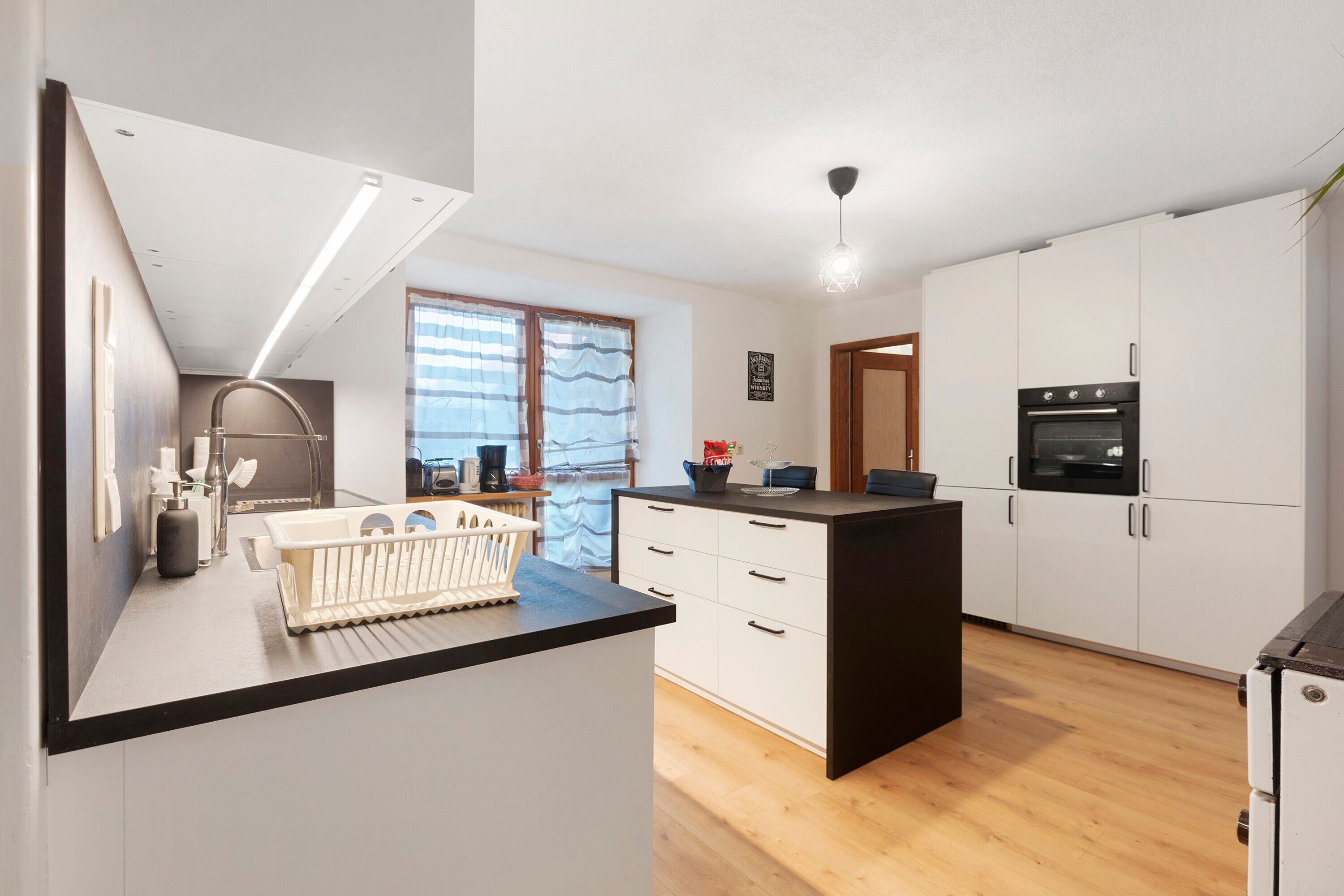 雪櫃、微波爐、焗爐、爐具