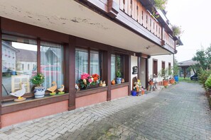 Exterior detail - Apartment 'Zur Ankegass' with Private Terrace, Shared Garden, and Wi-Fi (Görwihl)