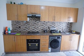 Apartment, 2 Bedrooms, Patio | Interior