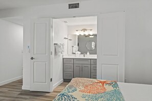 2 Schlafzimmer, Bügeleisen/Bügelbrett, kostenloses WLAN, Bettwäsche